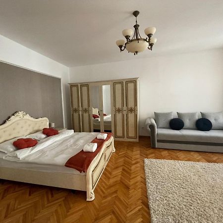 Londof Schei Apartments - Downtown Brasov Exterior photo