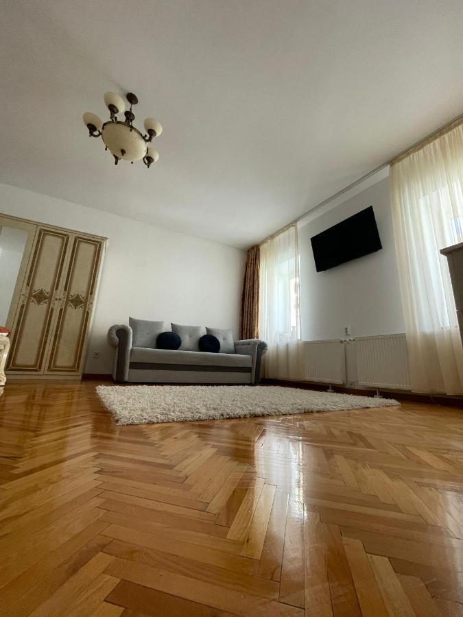 Londof Schei Apartments - Downtown Brasov Exterior photo